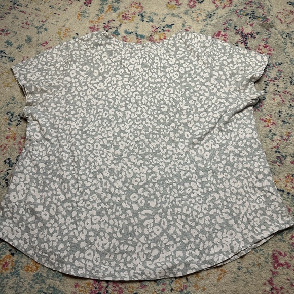 Loft White and Gray Leopard Print Top - Picture 4 of 4